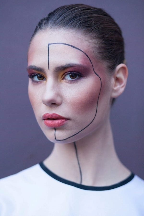 МАРИНА МЛАДЕНОВА: В НАШАТА ПРОФЕСИЯ НАЙ-ЦЕННОТО Е УСМИВКАТА НА ЧОВЕКА, КОЙТО СТАВА ОТ СТОЛА